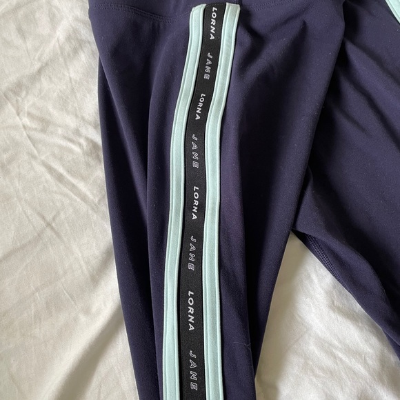 Cute Lorna Jane sporty 7/8 elastic waist band - Picture 4 of 5